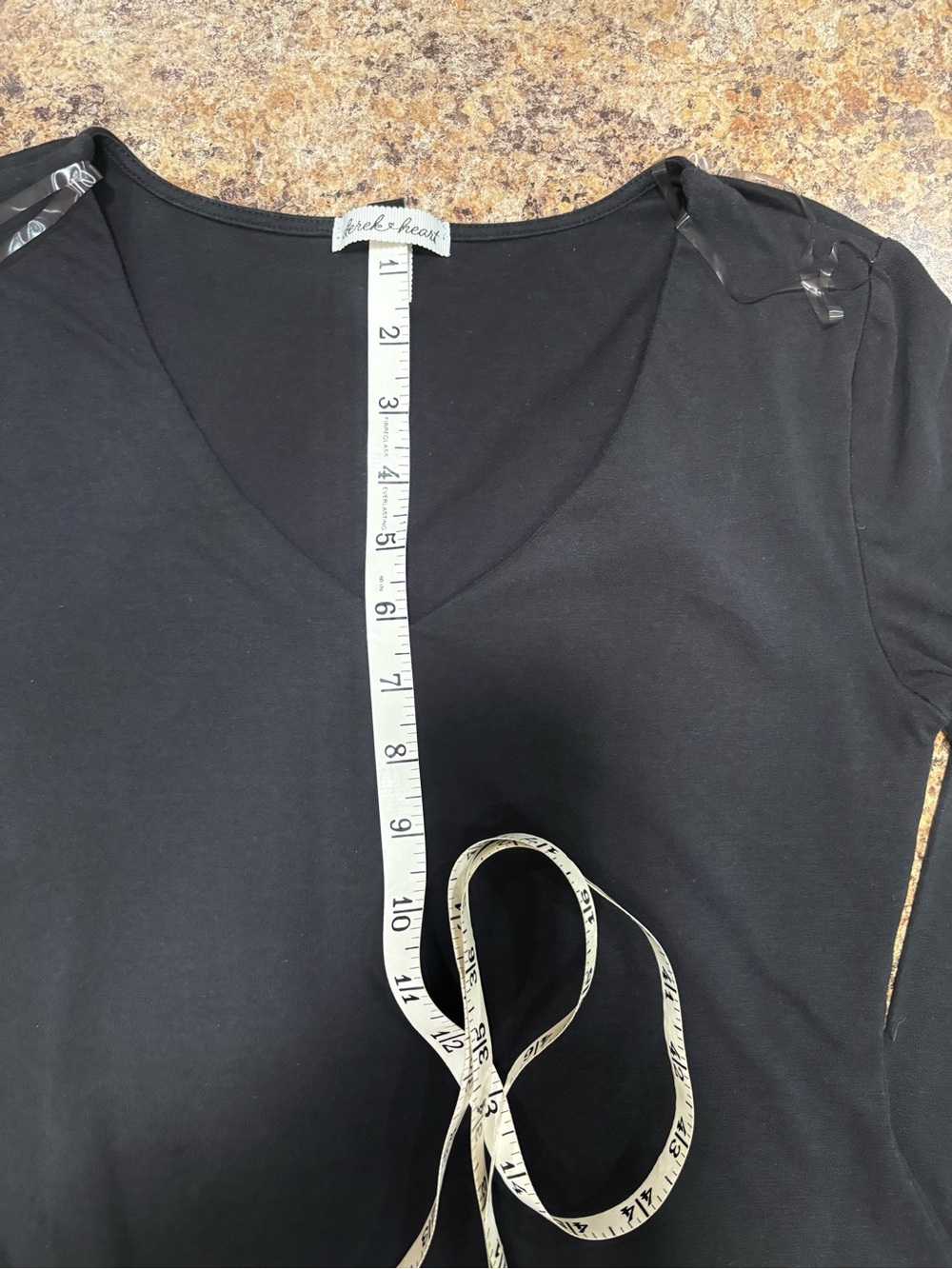 Derek Heart Body Suit size M with 2 snaps and has plastic shoulder hanger straps - Picture 5 of 7